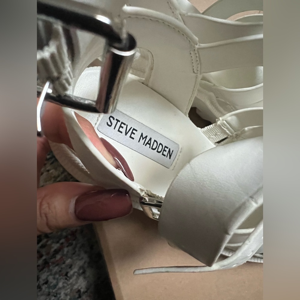 Steve Madden Cosmic Sandal - Picture 6 of 11